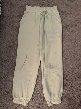 Universal Thread Light Sage Green Drawstring Joggers